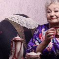 Фото бабушки с чашкой чая